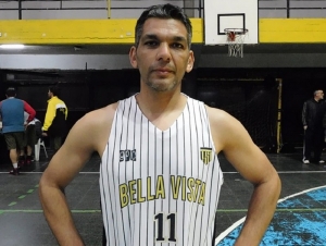 Gerardo Barillaro tuvo un gran segundo tiempo, y anotando 11 de sus 16 puntos en el tercer cuarto fue fundamental para que Bella Vista venciera a Social Beccar a domicilio.
