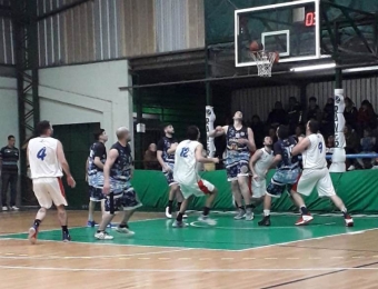 Dramática fue la definición del primer juego del F4 en Cardales entre Arenal y Peñarol