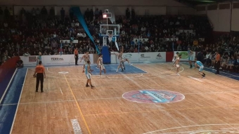 A estadio repleto, Zárate Basket se metió en las semifinales de la Liga Argentina.