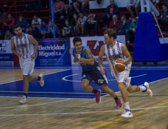 El duelo Sportivo Escobar-Zárate Basket tiene su nueva edición en la calle Colón.