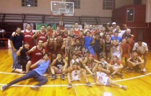 El Rojo y su gente celebraron la conquista del Clausura en e Olguín.