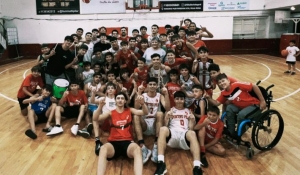 El Rojo y sus hinchas celebraron la conquista de Plata en La Caldera.