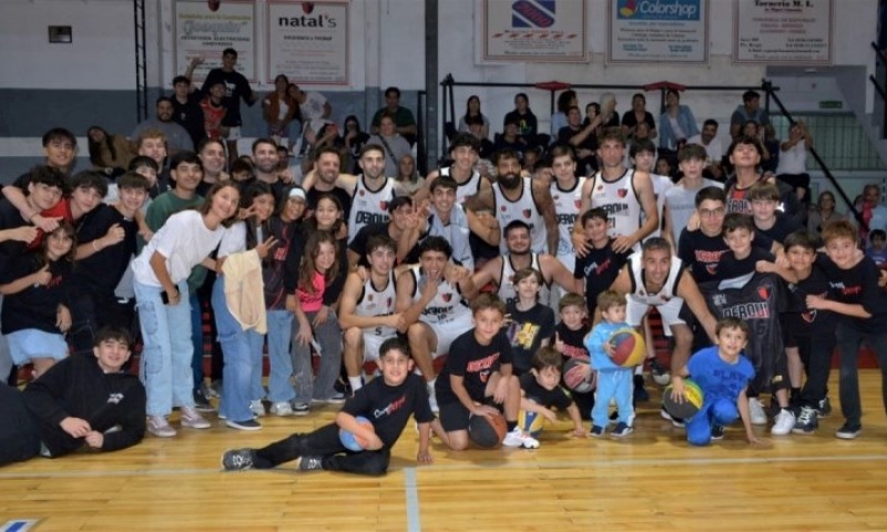 Presidente se llevó el pasaje a la semifinal y lo festejó con su gente.