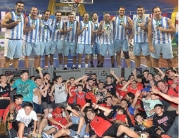 Choque de campeones: Derqui y Argentina +35 estarán frente a frente en la calle Dorrego.