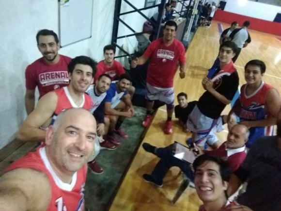 Los Areneros y la selfie tras la victoria sobre Unión.