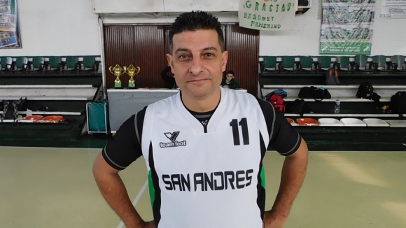 Osvaldo Guidi fue el goleador de San Andrés en la victoria ante Brown en Casanova.