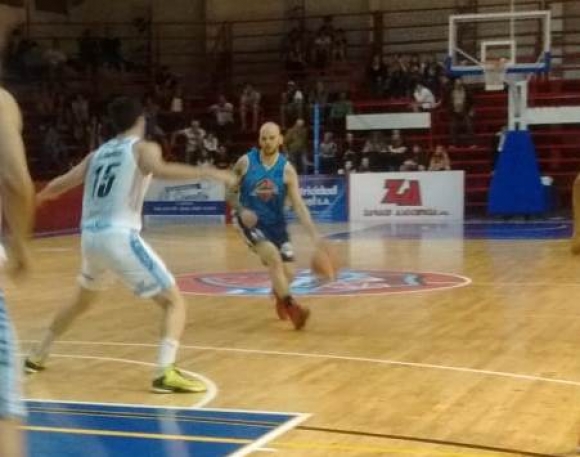 Zárate Basket sumó su 10º triunfo seguido resde la reinauguración del Carlos Vasino.