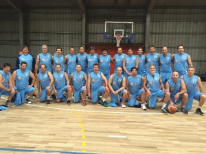 Los Maxi de GEVP en Mar del Plata: una delegación de amigos que la pasan bien con la excusa de jugar al básquet.