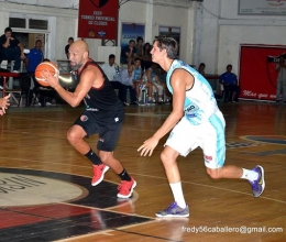 Volver a casa. Con Sebastián Acosta con figura, Derqui necesita el triunfo ante Zárate Basket.