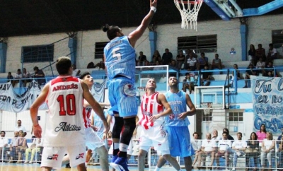 Román Rodríguez lideró al celeste hacia la cumbre de la División.