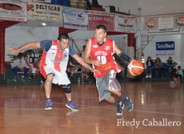 Leo Passalacqua frente a Fabián López en e clásico que no pasa de moda en Pilar.