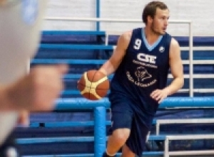 Cristian Devoto terminó con 32 puntos y 11 rebotes en Tolosa.