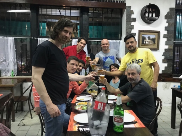 Fiesta india tras el primer juego de la serie