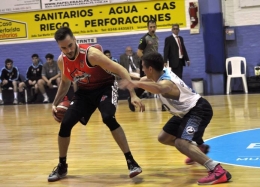 Madoz-Gallardo uno de los duelos que tendrá Zárate-Basket visitando a Sportivo Escobar.