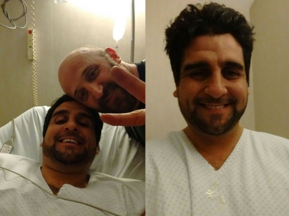 Derecha: Pablo Riso en la clínica, visitado por su compañero Darío &quot;Tano&quot; Muñóz. Izquierda: Pablo a poco de recibir el alta médica y volver a su casa.