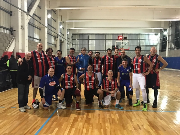 San Lorenzo y 17 de Agosto juntos en el segundo partido de la serie.