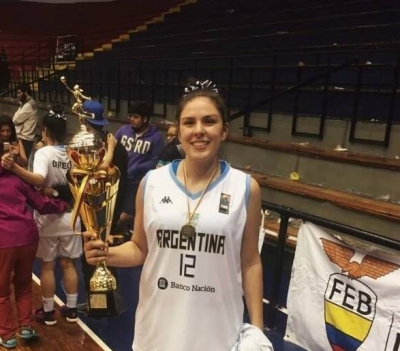 Luciana fue campeona Sudamericana Sub 15 y ahora busca un lugar en Argentina Sub 17.