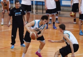 Santiago Ibarra en acción con la preselección en el Cenard.