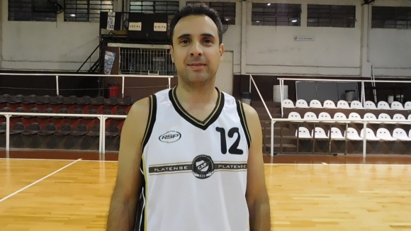 ¡Qué semana Robert! Con 6 triples y 28 puntos ante Los Indios B, el escolta de Platense redondeó una semana tremenda entre +35 y +43, en la que convirtió 50 puntos y clavó 12 bombas desde tercera dimensión.