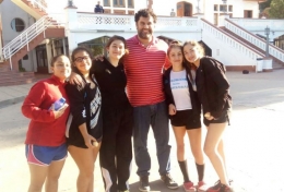 Las Indiecitas en la Ribera de San Nicolás junto a su entrenador, Lucas Riquelme.