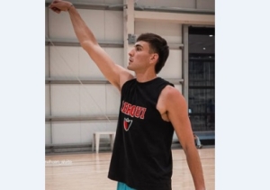 "Sabemos que Derqui quiere ascender, pero es paso a paso", asegura Alvite.