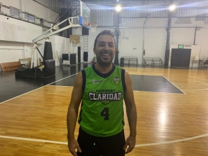 Una ráfaga de puntos de Ignacio &quot;Pepin&quot; Maienza (15), a la postre goleador del encuentro, le dio la victoria a Claridad como visitante ante Italiano de José C. Paz.