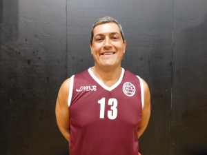 Felicitaciones a Claudio &quot;Toro&quot; Giliberto, que se coronó campeón del Apertura +35 de la Maxi Liga deo Conurbano defendiendo los colores de Grilli Canning, y que como para festejar se fue al partido que Lanús le ganó a GEVP.